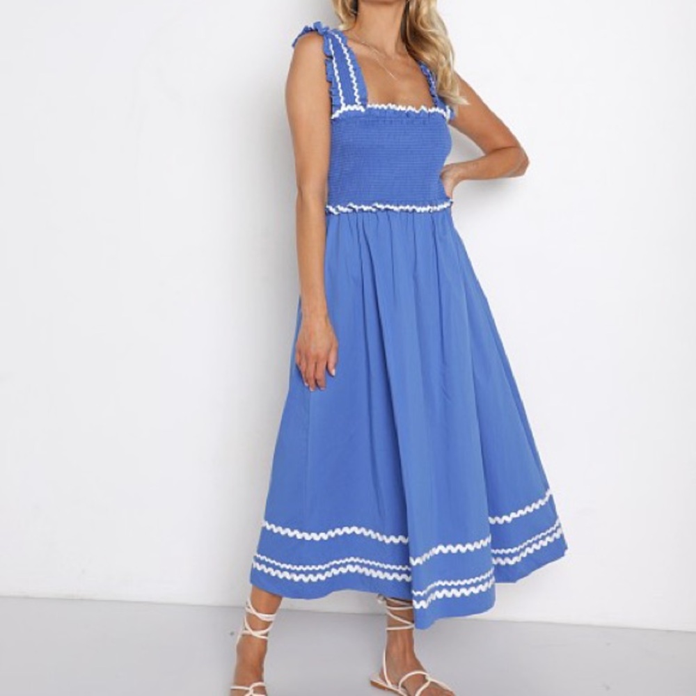 En Saison Blue and White Midi Dress